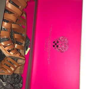 Size 6.5 gladiator shoes